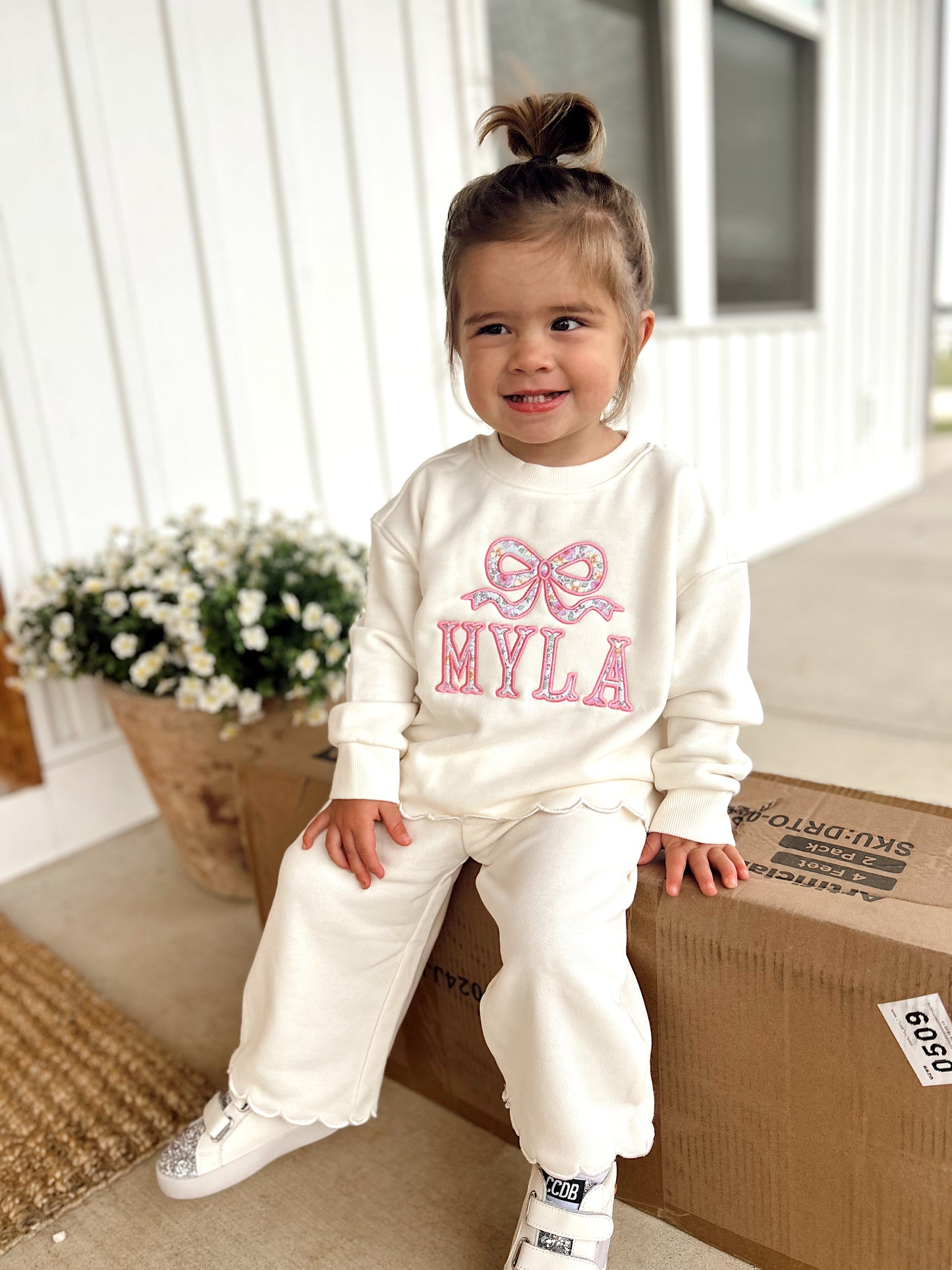 Cream Scalloped Sweatsuit w/ Appliqué Bow/Name