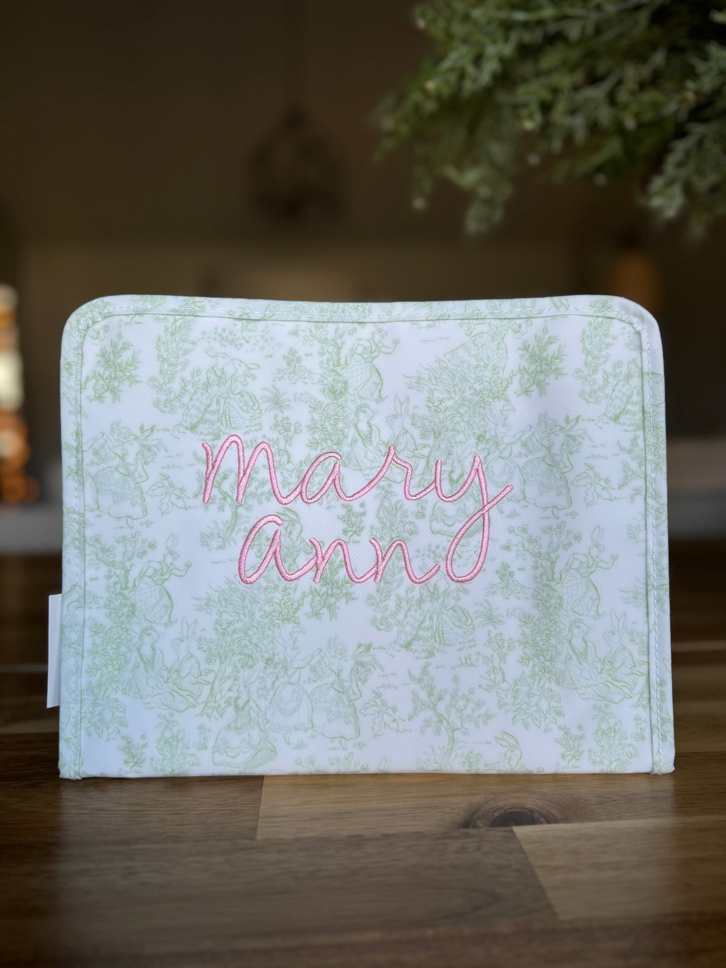 TRVL LARGE GREEN TOILE ROADIE