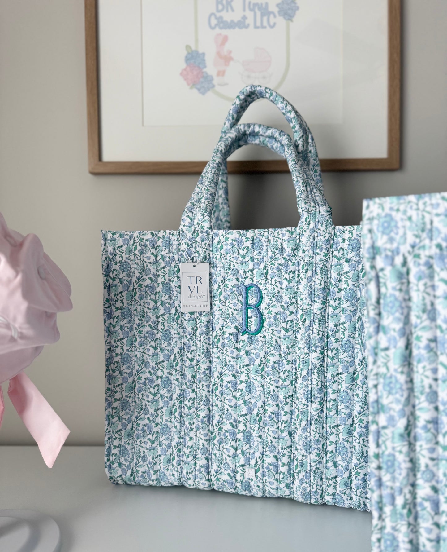 TRVL HAMPTON FLORAL GO GO TOTE *backorder*