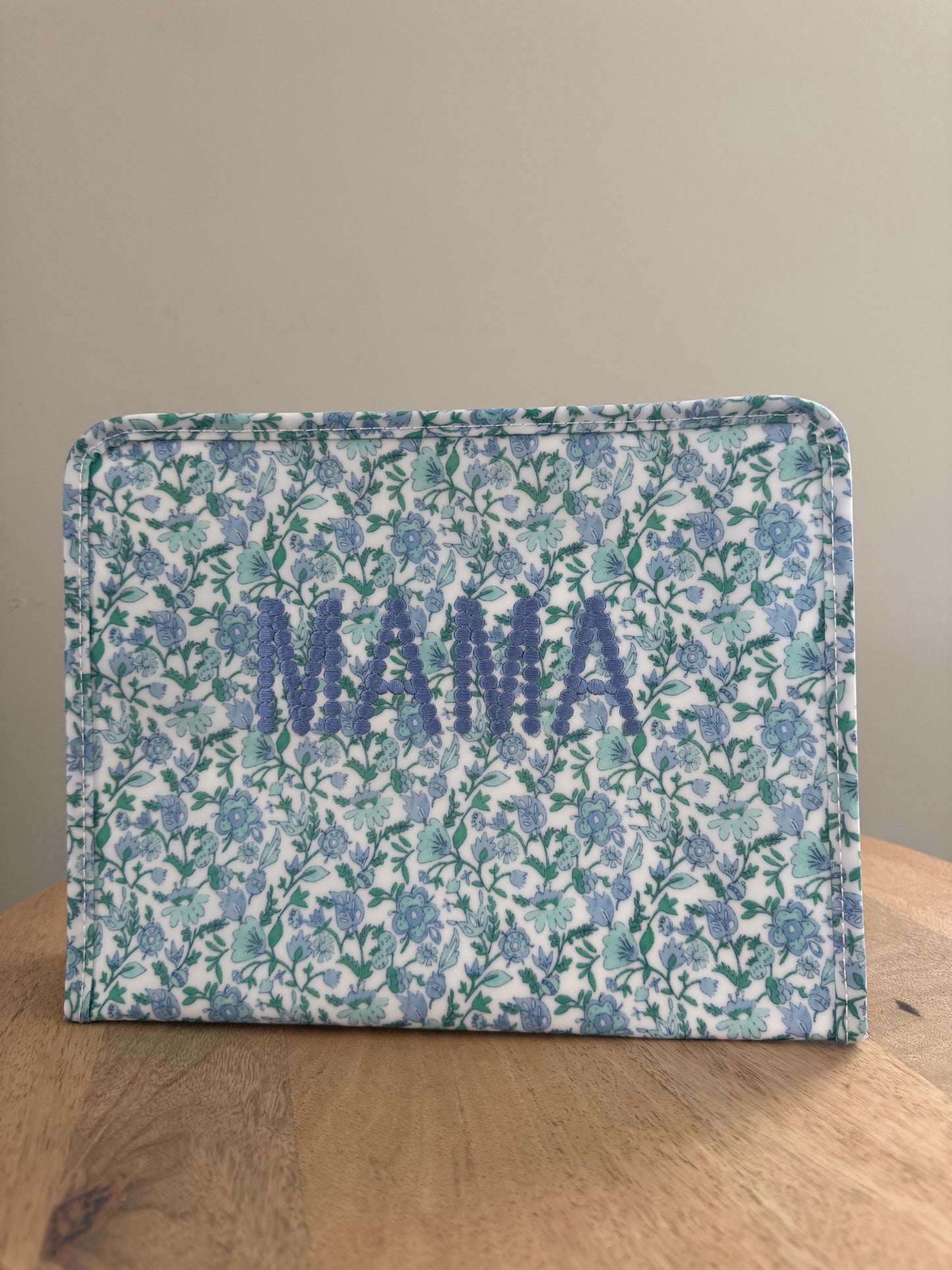 TRVL HAMPTON FLORAL LARGE ROADIE