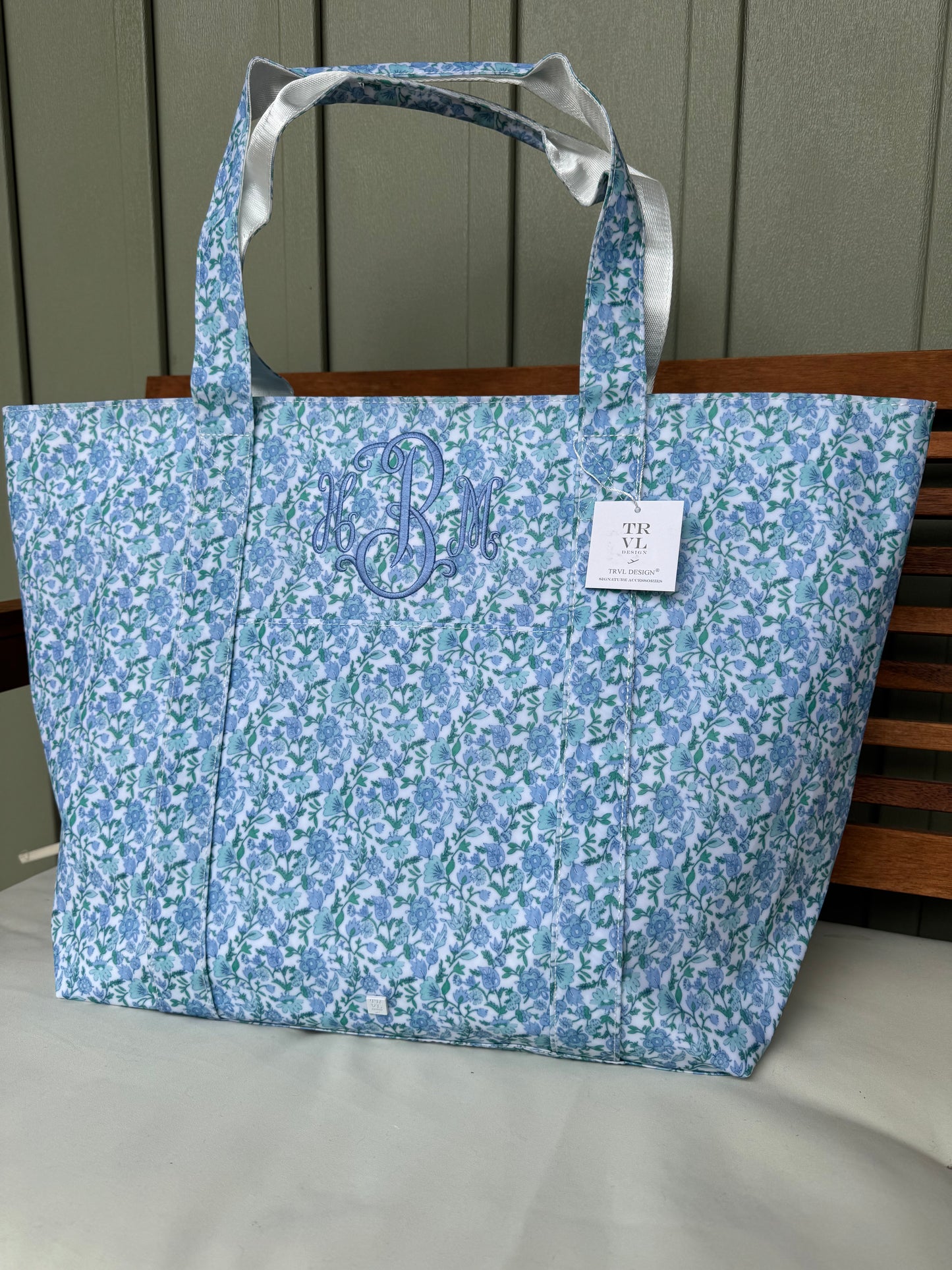 TRVL HAMPTON FLORAL JUMBO TOTE