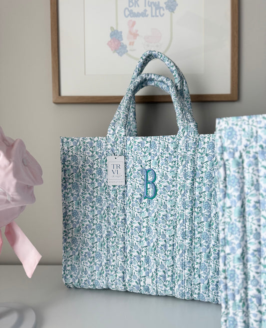 TRVL HAMPTON FLORAL GO GO TOTE *backorder*