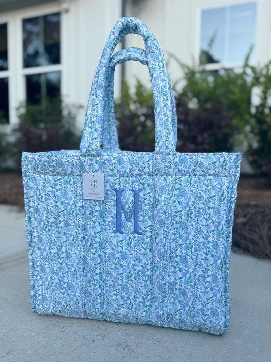 TRVL HAMPTON FLORAL GO GO TOTE *backorder 9/20*