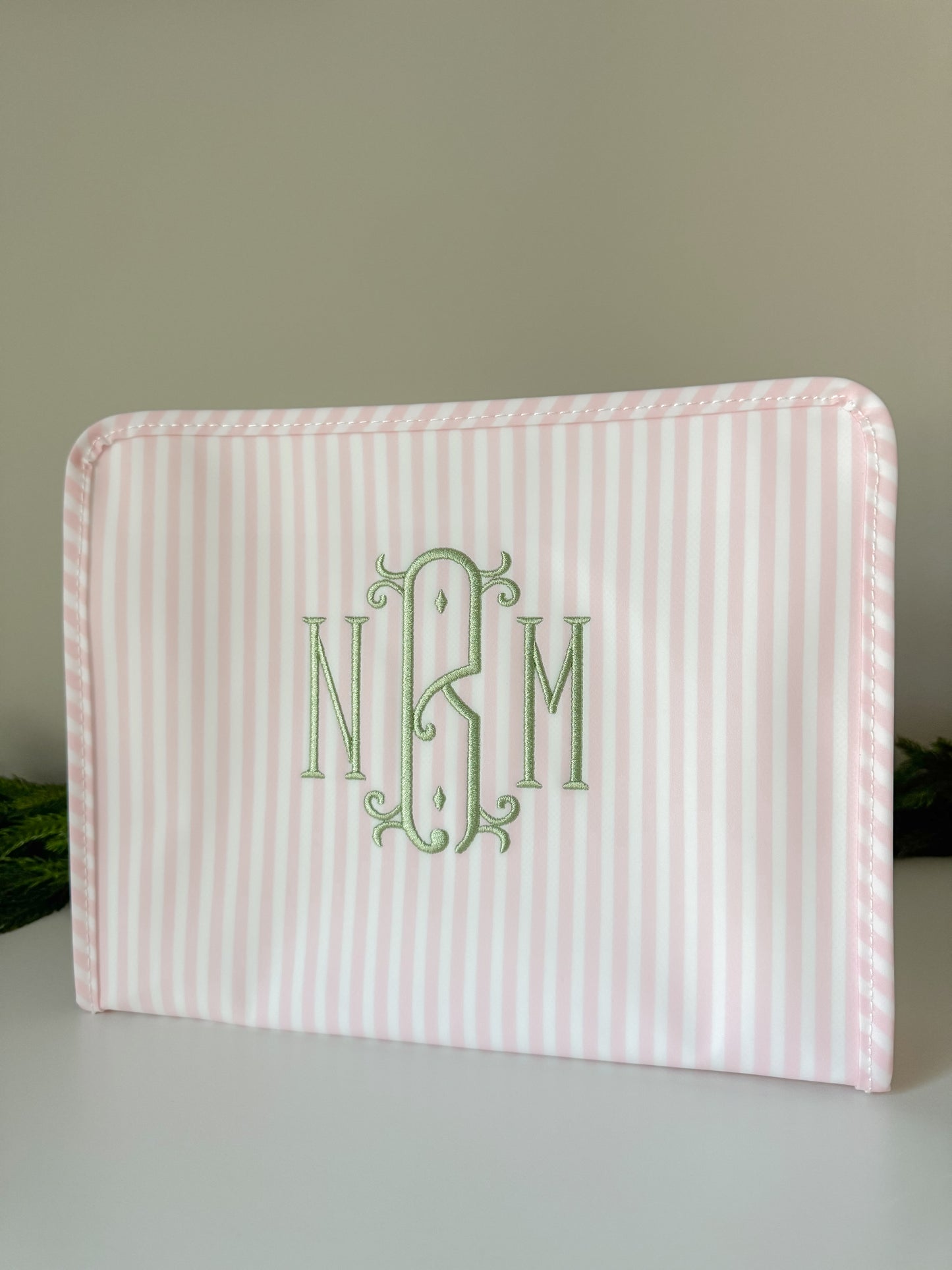 TRVL LARGE PINK PIMLICO STRIPE ROADIE