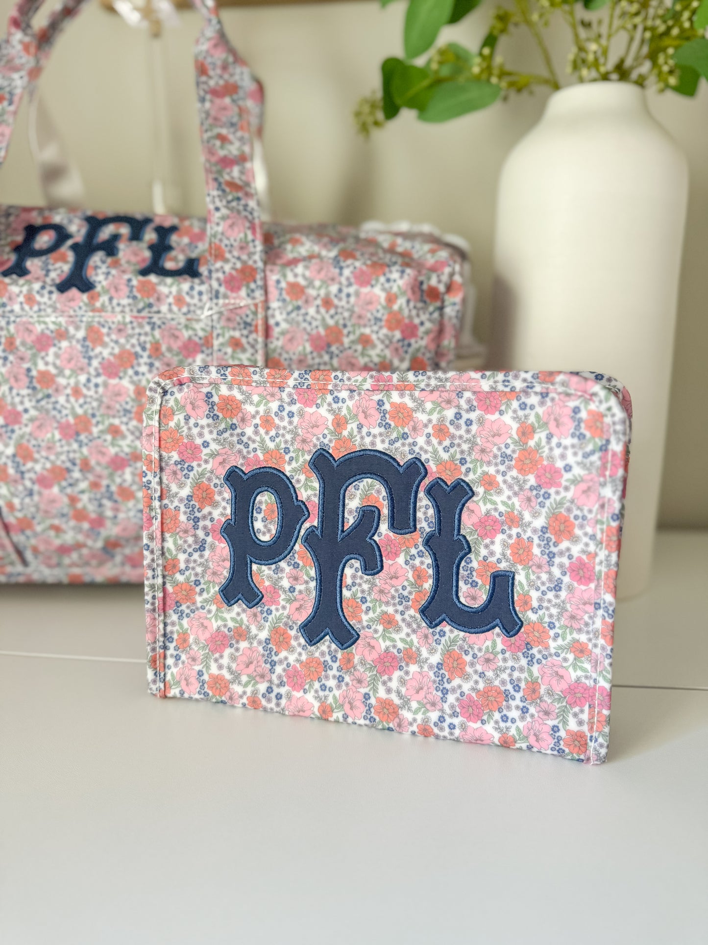 TRVL Garden Floral Roadies