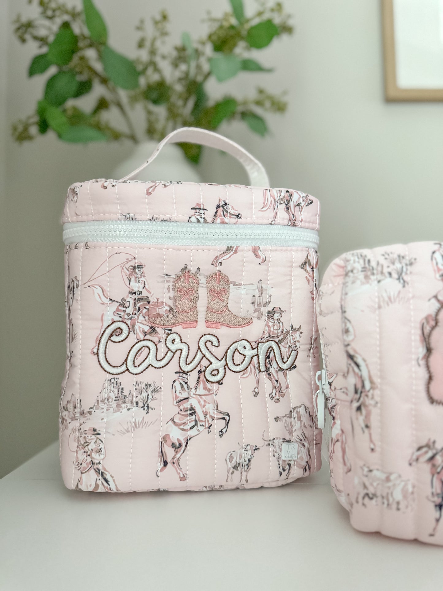 TRVL COWGIRL TOILE QUILTED LUNCHBOX