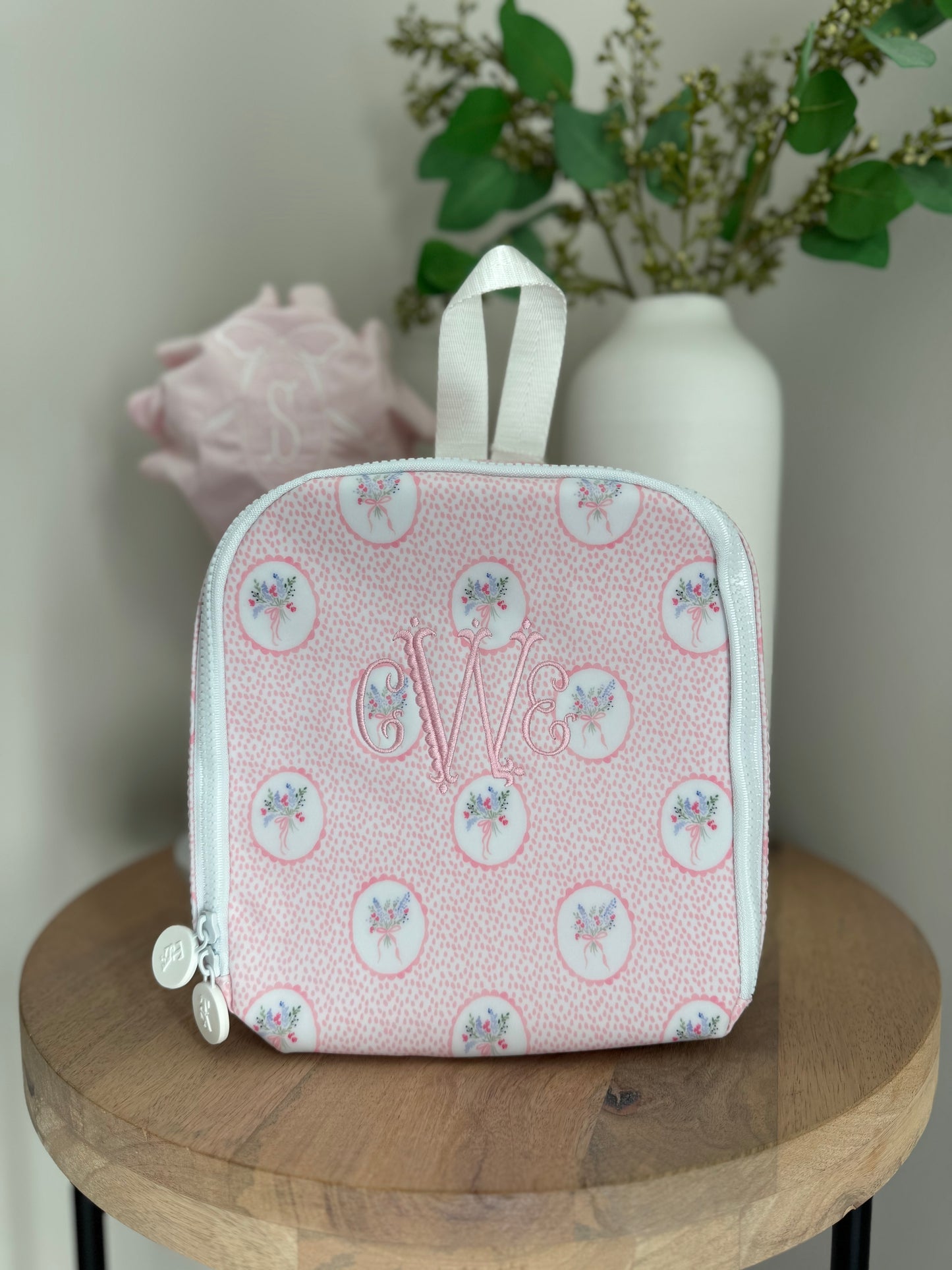 TRVL FLORAL MEDALLION LUNCHBOX