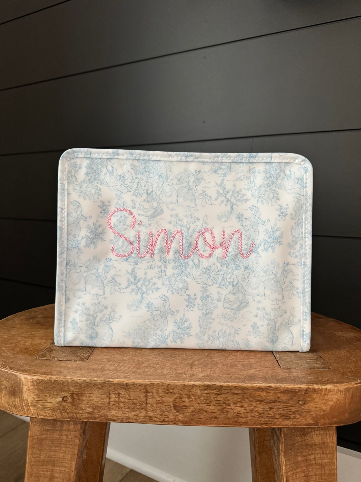 TRVL MEDIUM BLUE TOILE ROADIE